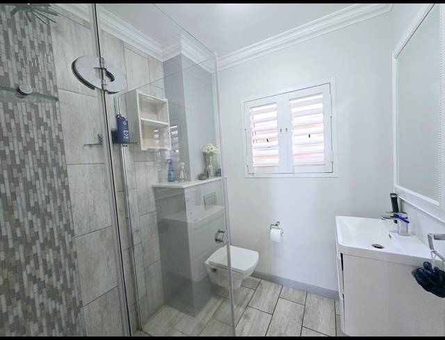 3 BEDROOM APARTMENT TO LET IN BALLITO CENTRAL